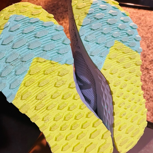 SOLD New Balance Women’s Fresh Foam Wide 7.5 - Picture 4 of 4